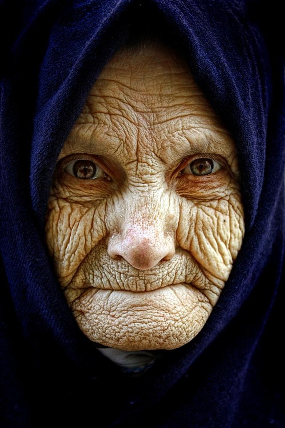 Старое лицо женщины