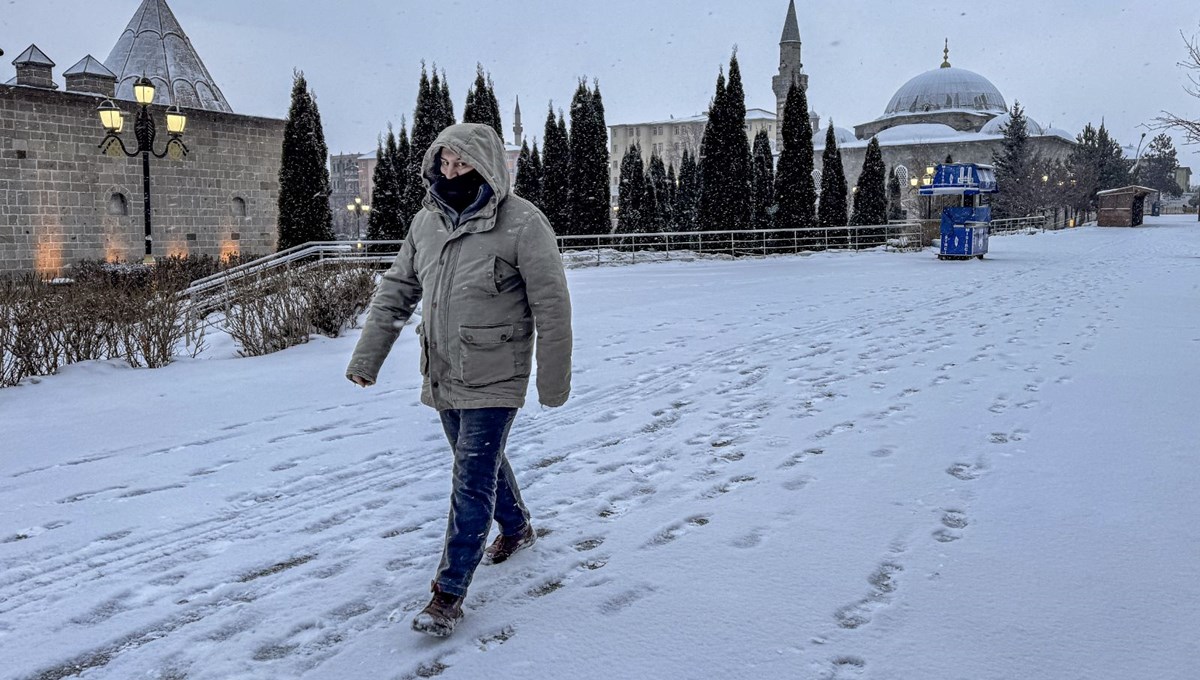 Erzurum ve Tunceli'de yüzlerce yerleşim yerine kardan ulaşım sağlanamıyor