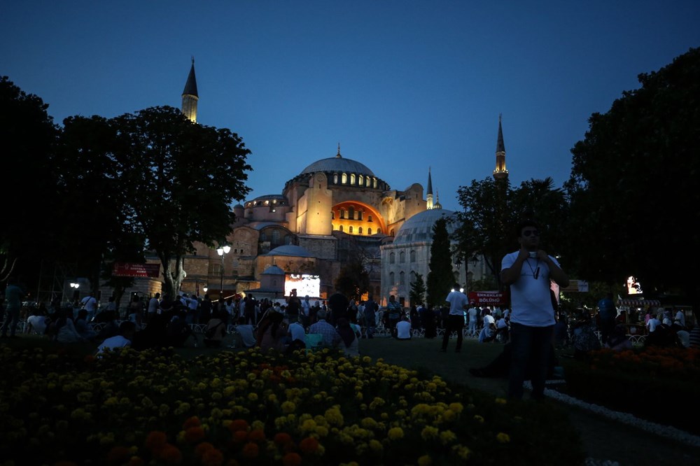 The crowd does not decrease in Hagia Sophia - 2
