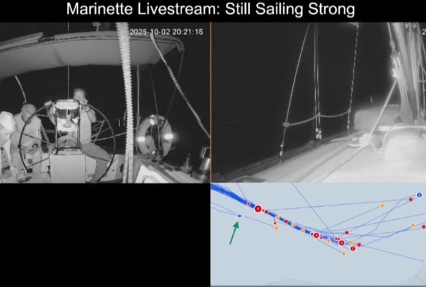 Marinette teknesi motor arızası nedeniyle geride kalmıştı.