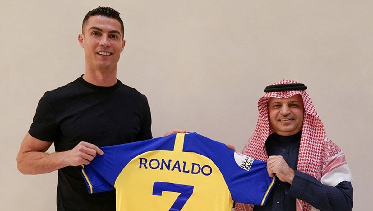 Cristiano Ronaldo resmen Al Nassr'da