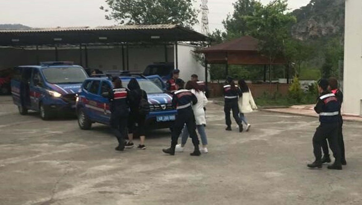 İki ilde masaj salonlarına fuhuş operasyonu İki ilde masaj salonlarına fuhuş operasyonu