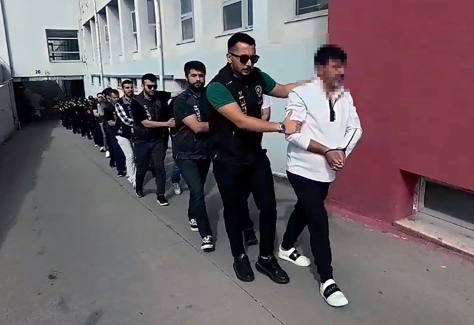 Yasa dışı bahis çetesi çökertildi: 100 milyon liralık oyun savunması - 1
