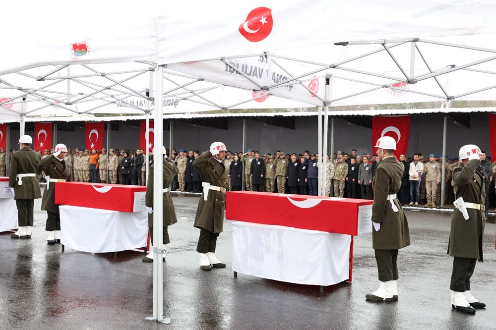 Pençe-Kilit Harekatı bölgesinde şehit olan 9 asker için Şırnak'ta tören - 10