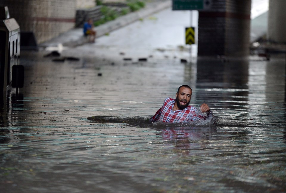 İstanbul'u sağanak ve dolu vurdu! - 3