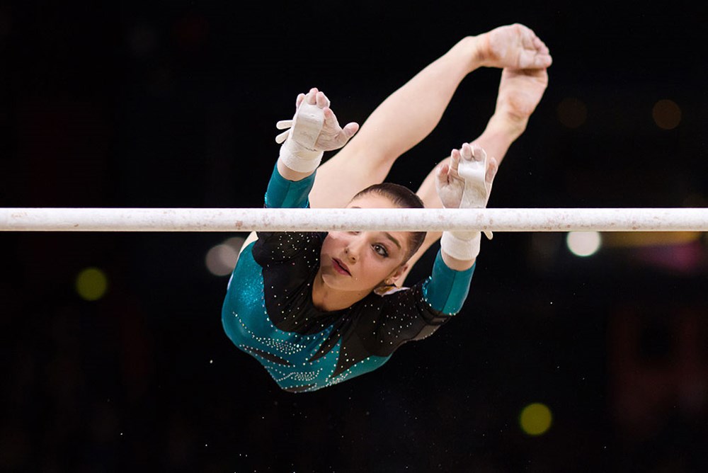 Example sport. Анастасия Дмитриевна гимнастика спортивная. Корреспондентка спортивной гимнастики. Логинова Елена Дмитриевна спортивная гимнастика. Фото спортивная гимнастика Настя Артамонова бревно.