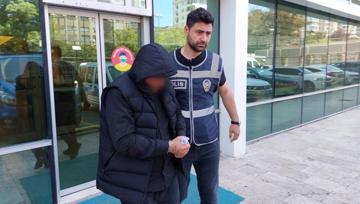 Ayrıldığı kadının evinin kapısını ateşe verdi: Tutuklandı Ayrıldığı kadının evinin kapısını ateşe verdi: Tutuklandı