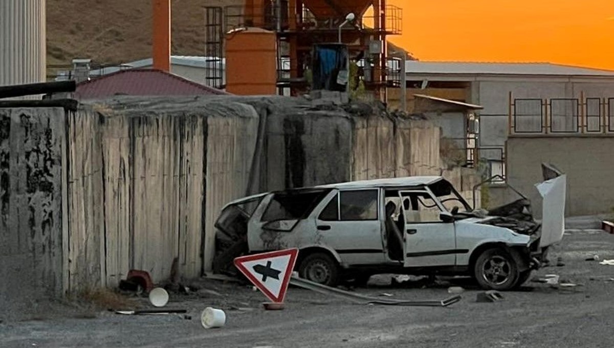 Muş’ta takla atan otomobil istinat duvarına çarptı: 7 yaralı Muş’ta takla atan otomobil istinat duvarına çarptı: 7 yaralı