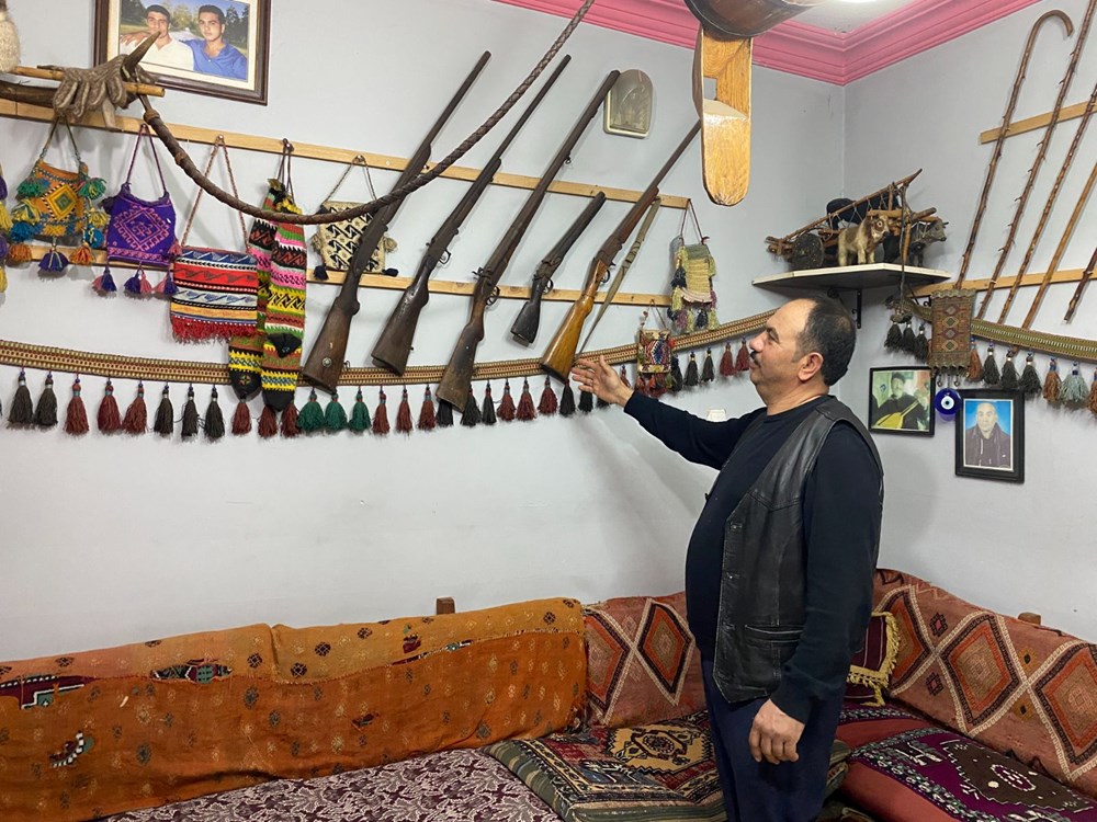 Telefon Yok, Nostalji Var: Muhtarın Antika Ofisi 74