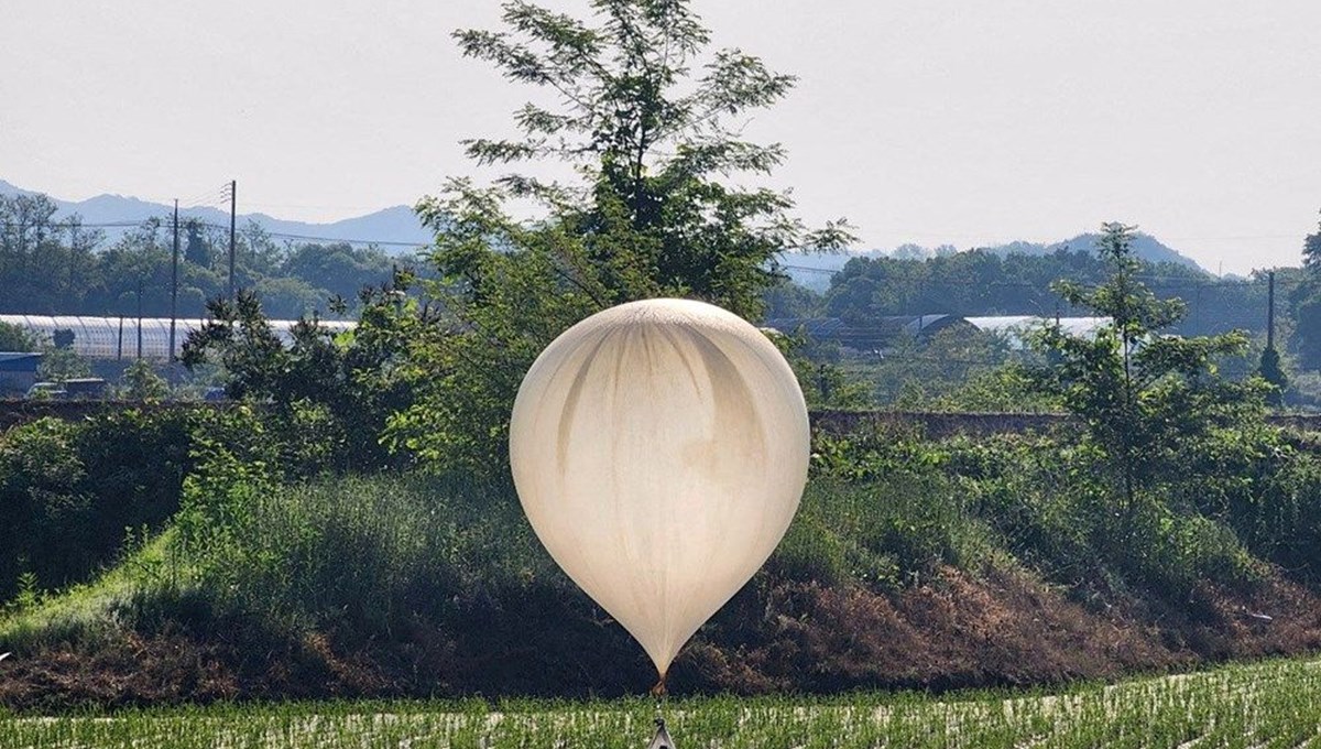 Balon savaşları devam ediyor: Çöpe karşılık, K-Pop şarkıları