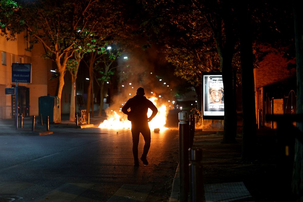 Fransa'da olaylar dinmiyor: 150 gözaltı - 4