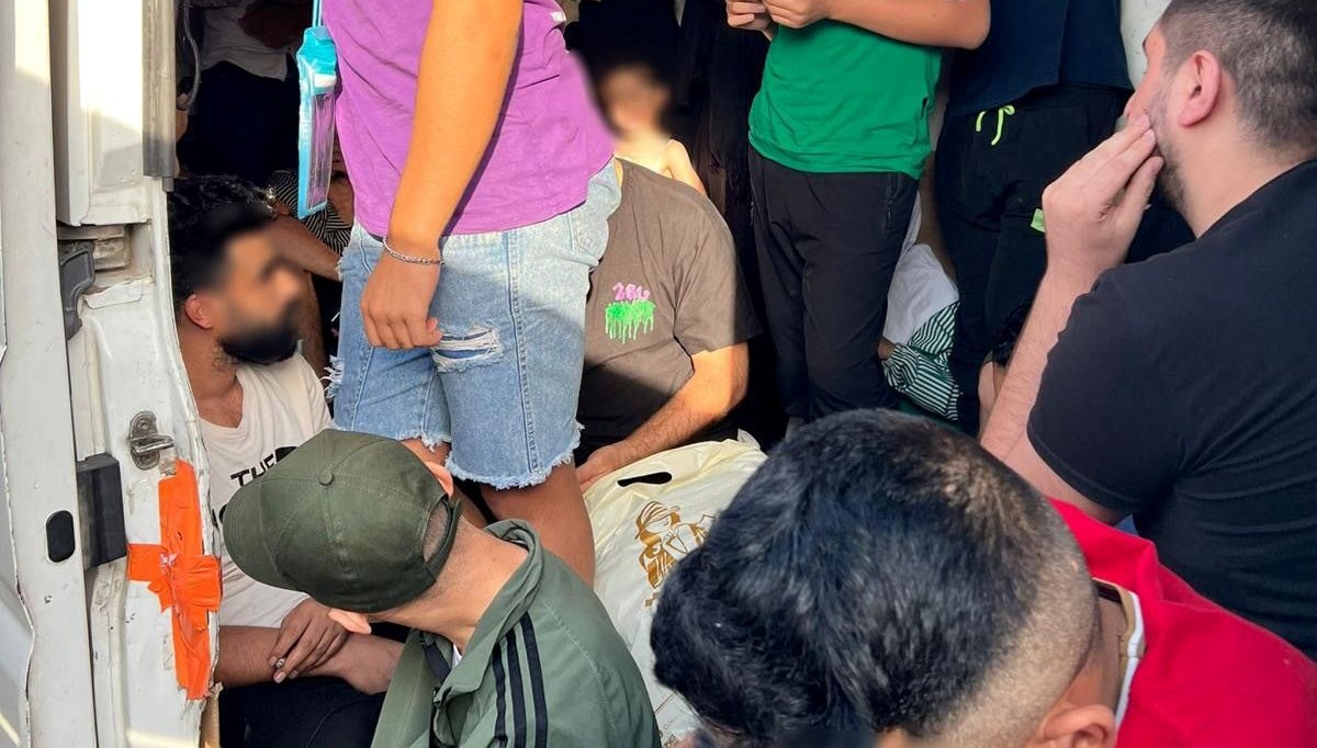 Çanakkale'de üç göçmen kaçakçısına tutuklama Çanakkale'de üç göçmen kaçakçısına tutuklama
