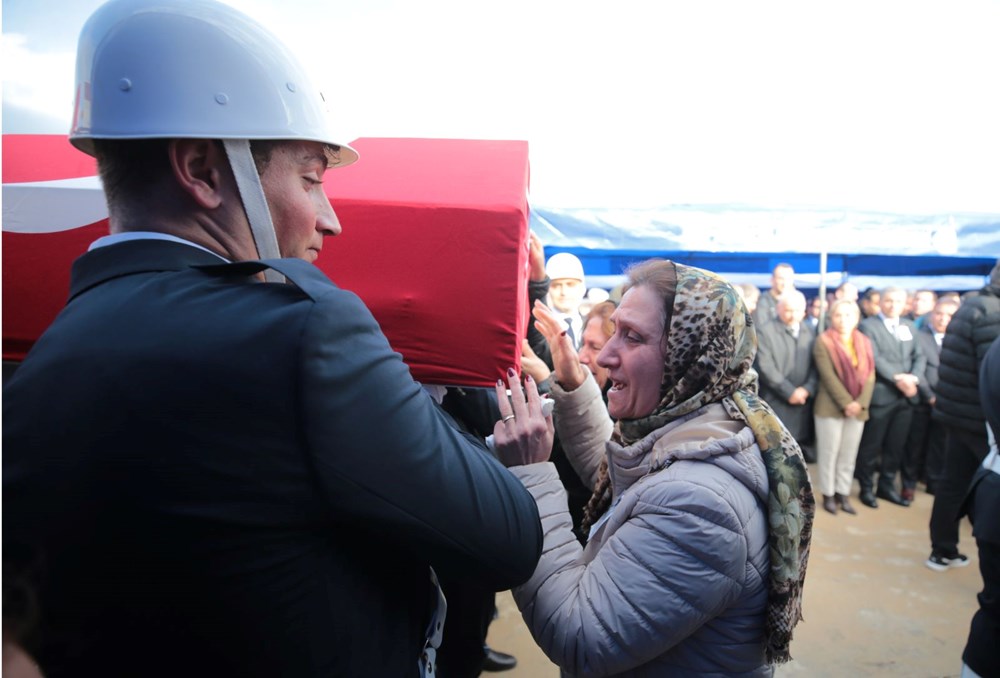 Helikopter
kazası kurbanlarına veda: Antalya’da gözyaşları sel oldu - 5