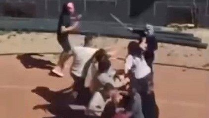 Çocukların kavgasına aileler dahil oldu