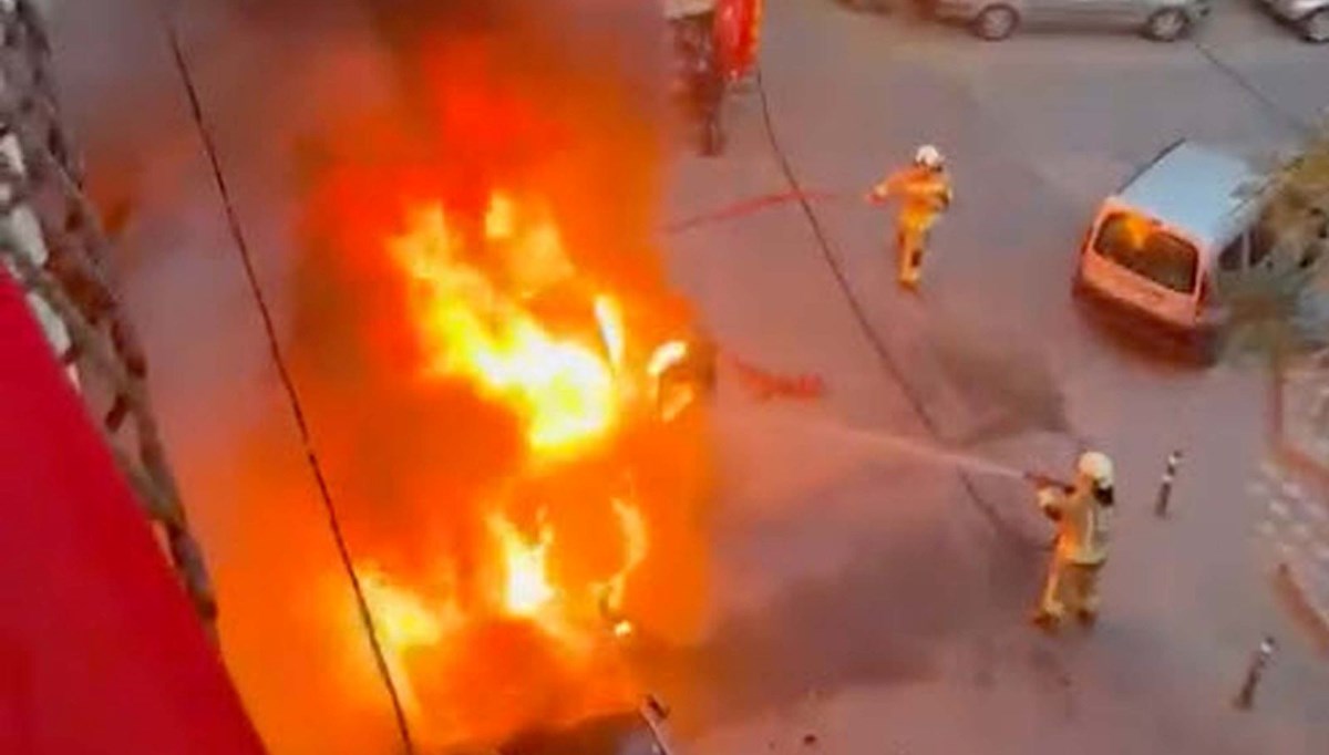 Manisa'da öğrenci servisinde yangın