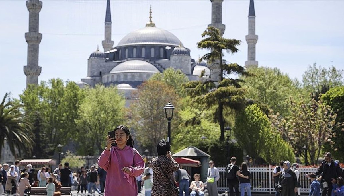 Turizmde yeni rekor Turizmde yeni rekor