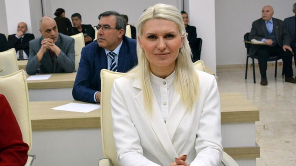 Melek Mızrak Subaşı sosyal medya gündeminde (Bilecik Belediyesi Başkan VekiliMelek Mızrak Subaşı kimdir, nereli?) - 4