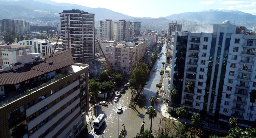 Deniz seviyesinin yükseldiği İskenderun'da binalar boşaltıldı - 8