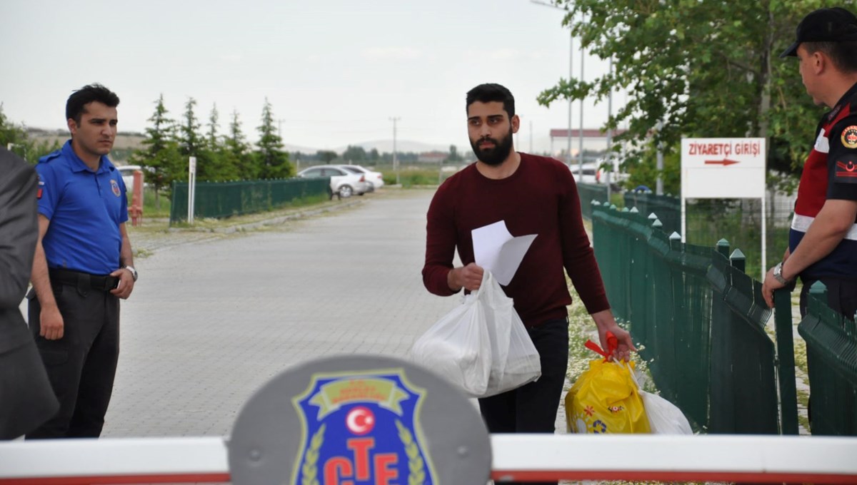 Kadir Şeker cezaevinden izinli olarak tahliye oldu