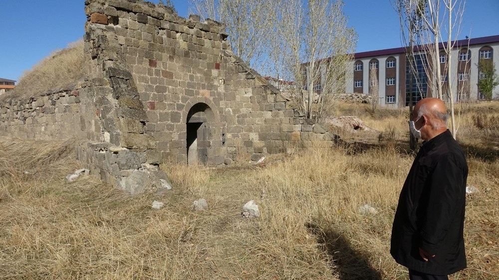 160 yıllık topçu kulesi definecilerin saldırısına uğradı - 5