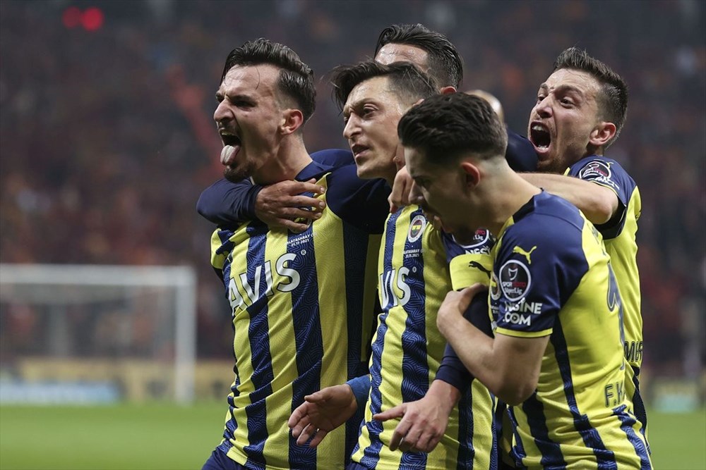 Derbide kazanan Fenerbahçe - 16