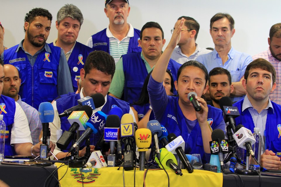 Muhalefet "yardımları" beyaz giyerek Venezuela’ya sokmayı deneyecek - 1