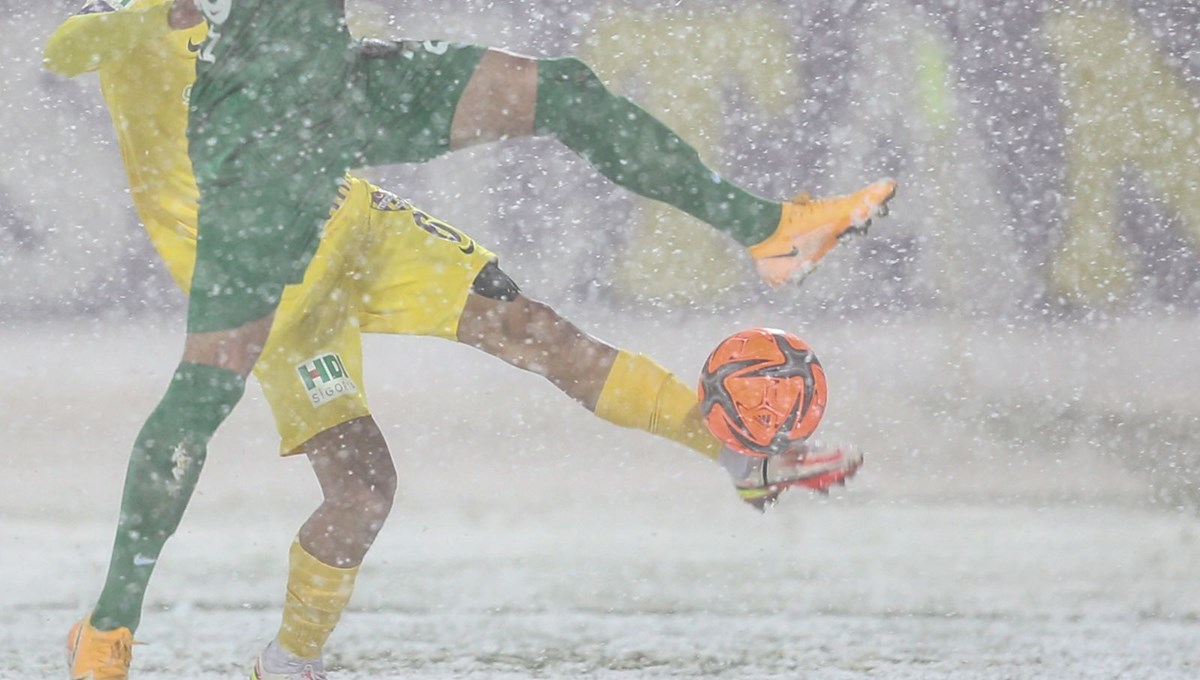 Eyüpspor-Bursaspor maçına kar engeli