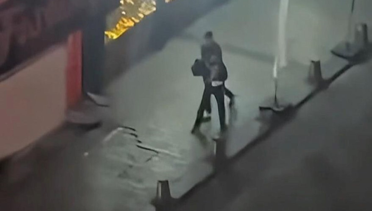 Sokak ortasında kadına şiddet Sokak ortasında kadına şiddet