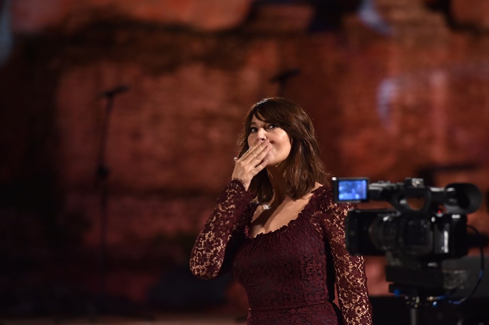 Deva Cassel, annesi Monica Bellucci'nin izinden - 7