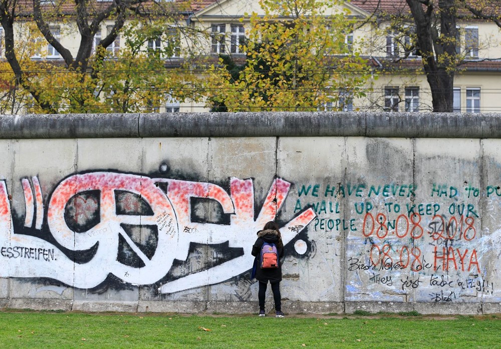 �Utanç duvarı� olarak anılan Berlin Duvarı 29 yıl önce yıkıldı Son �Utanç duvarı� olarak anılan Berlin Duvarı 29 yıl önce yıkıldı Son