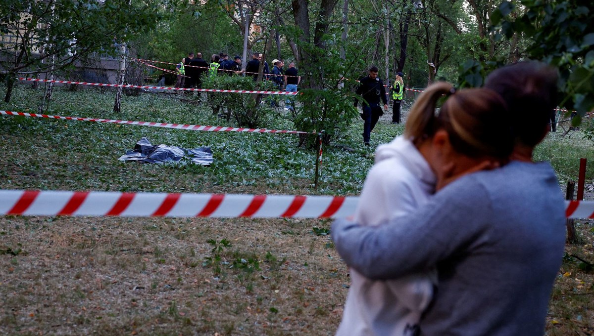 Rusya'dan Kiev'e hava saldırısı: 2'si çocuk 3 ölü Rusya'dan Kiev'e hava saldırısı: 2'si çocuk 3 ölü