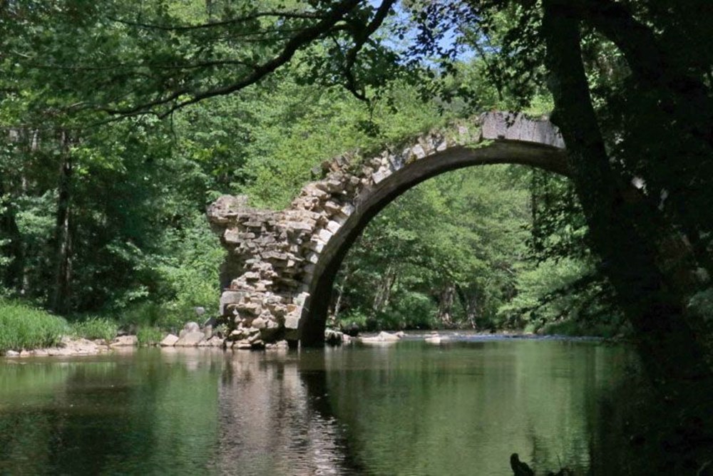 İki ülkeyi birleştiren Osmanlı köprüsü - 4