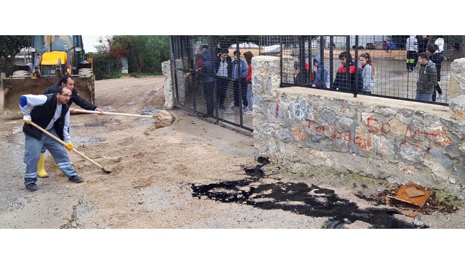 Kazan dairesinden yakıt sızdı, eğitime ara verildi