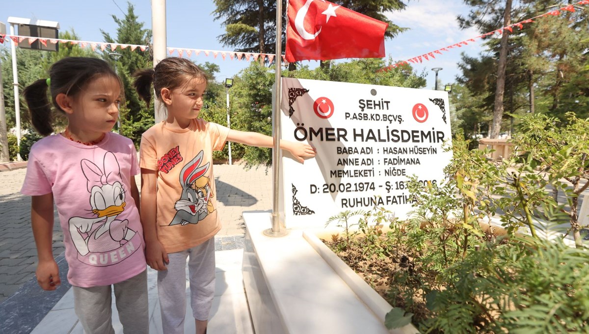 Ömer Halisdemir'in mezarında yoğunluk yaşanıyor