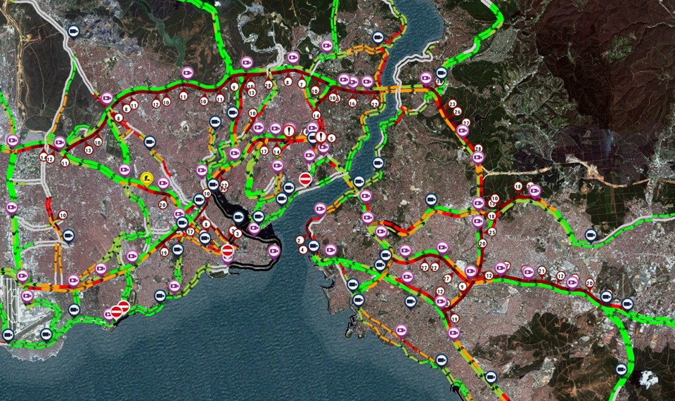 İstanbul’da trafik felç oldu - 1