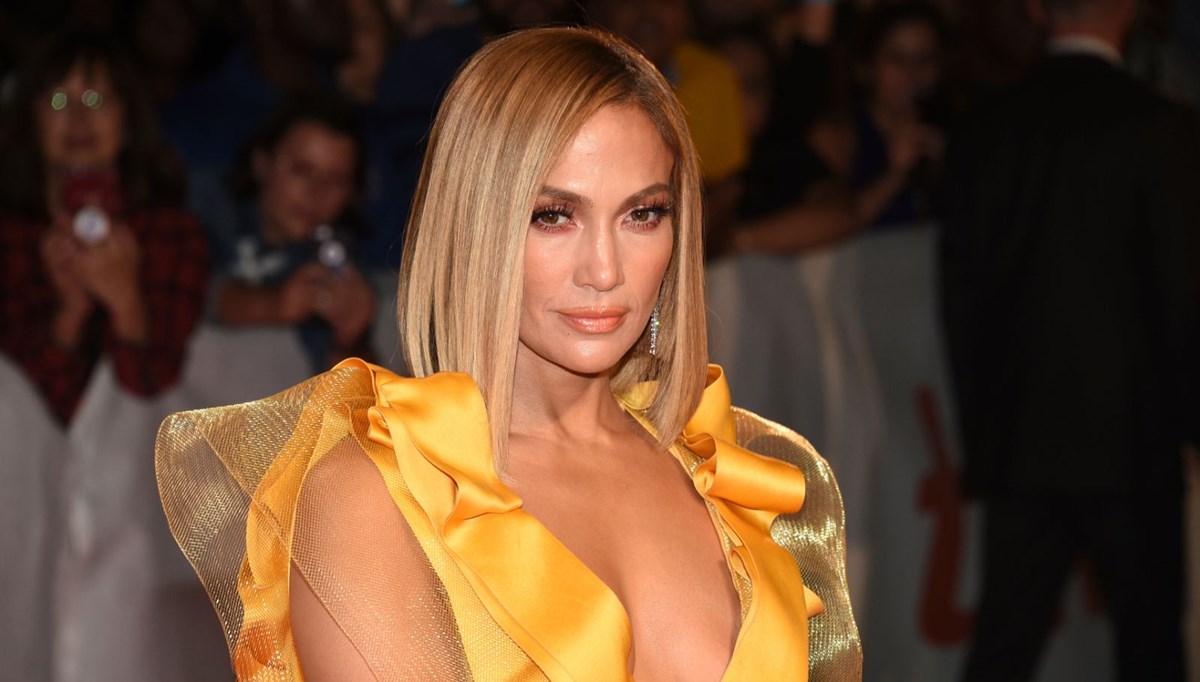 Jennifer Lopez eski nişanlısı Alex Rodriguez'i tamamen sildi