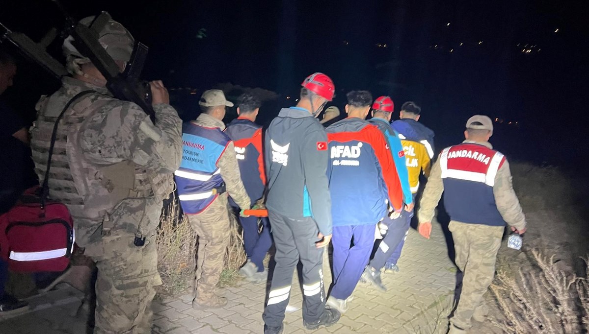 Kayalıklardan düşen kadın kurtarıldı