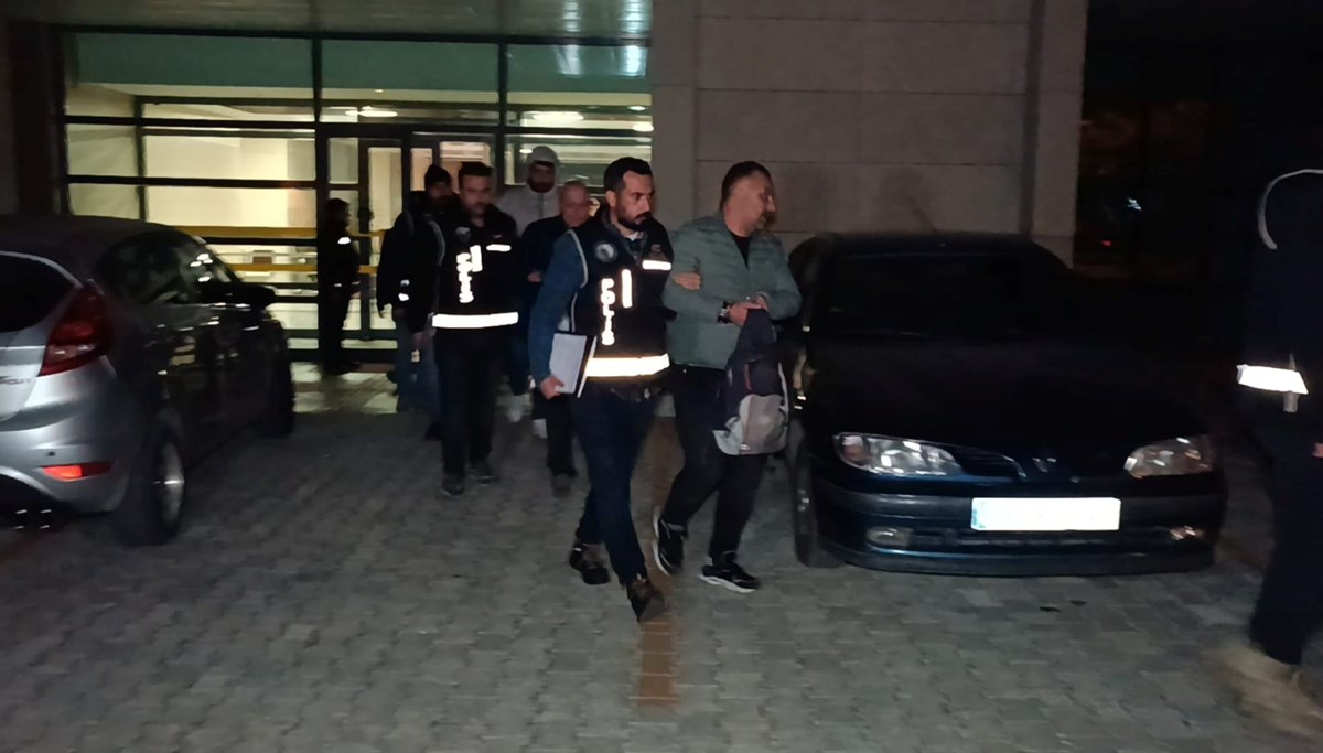 Sahte rapor operasyonu: 2’si doktor 8 kişi tutuklandı Sahte rapor operasyonu: 2’si doktor 8 kişi tutuklandı