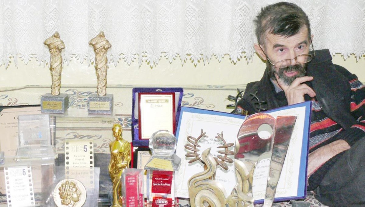 Aizanoi Kısa Film Festivali katılımcıları yönetmen Ahmet Uluçay'ı unutmadı