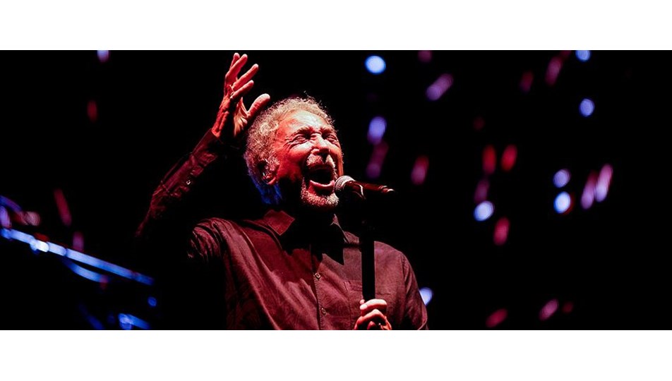 Antalya'da Tom Jones rüzgarı