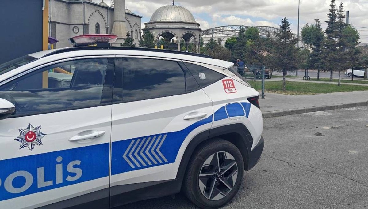 Cami tuvaletinde bıçaklı kavga