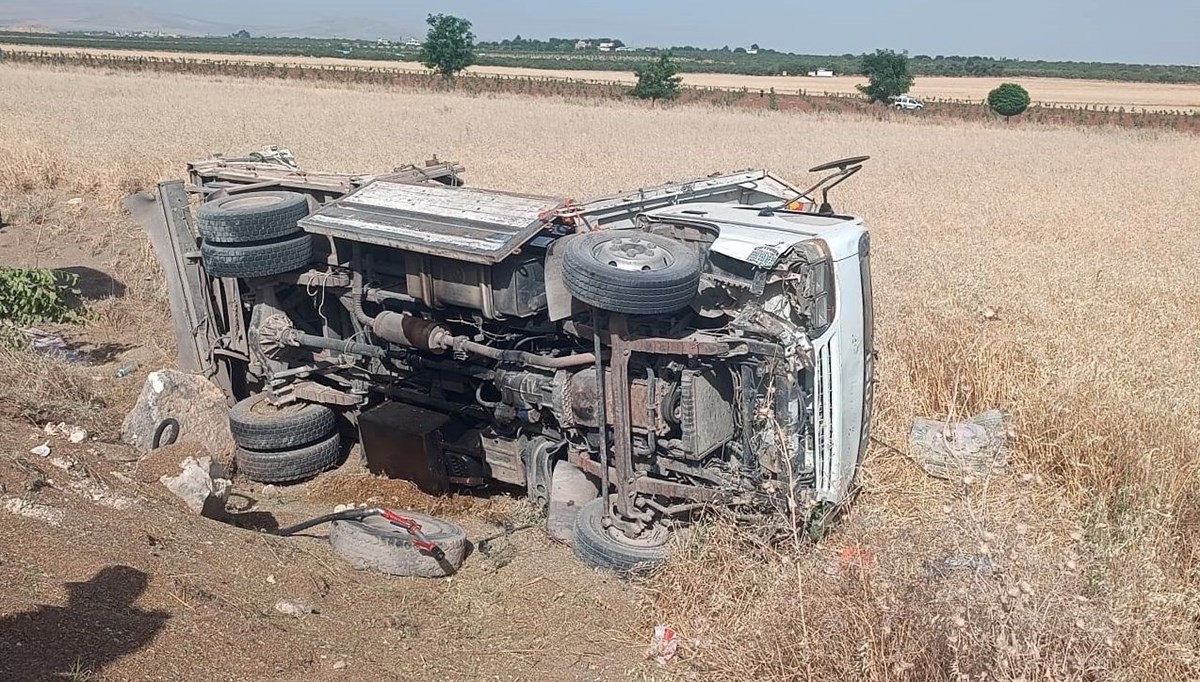 Şanlıurfa'da kamyonet ile panelvan çarpıştı: 1 ölü, 2 yaralı