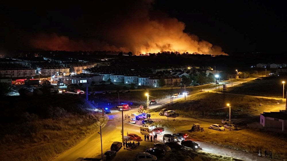 Çanakkale ve Edirne'deki yangınlar büyüdü: Evler ve araçlar zarar gördü, çok sayıda tahliye var - 18