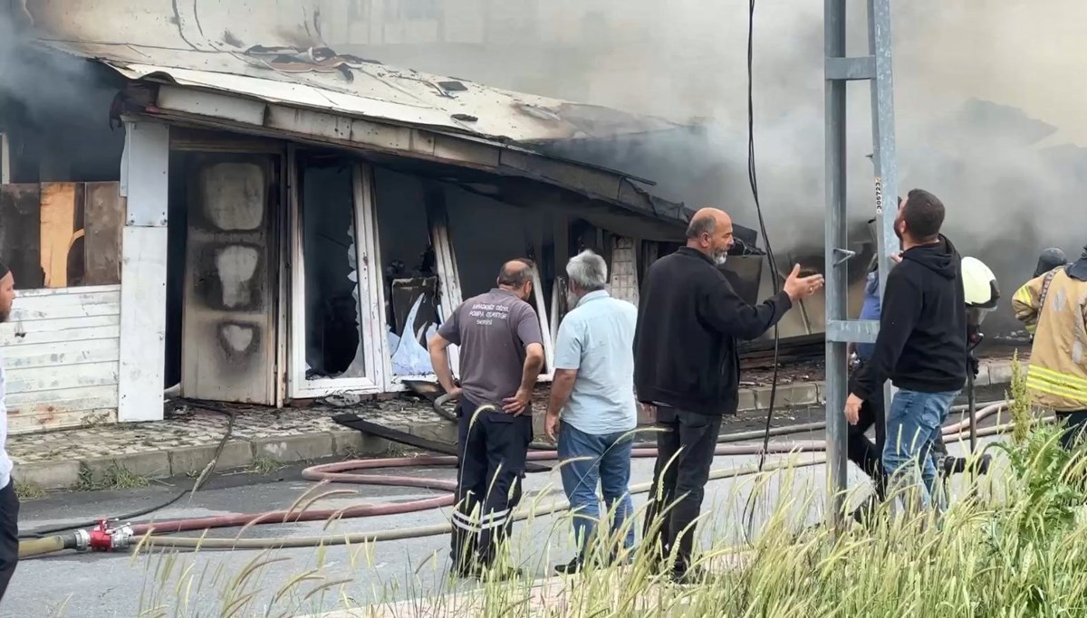 İstanbul'da baraka yangını