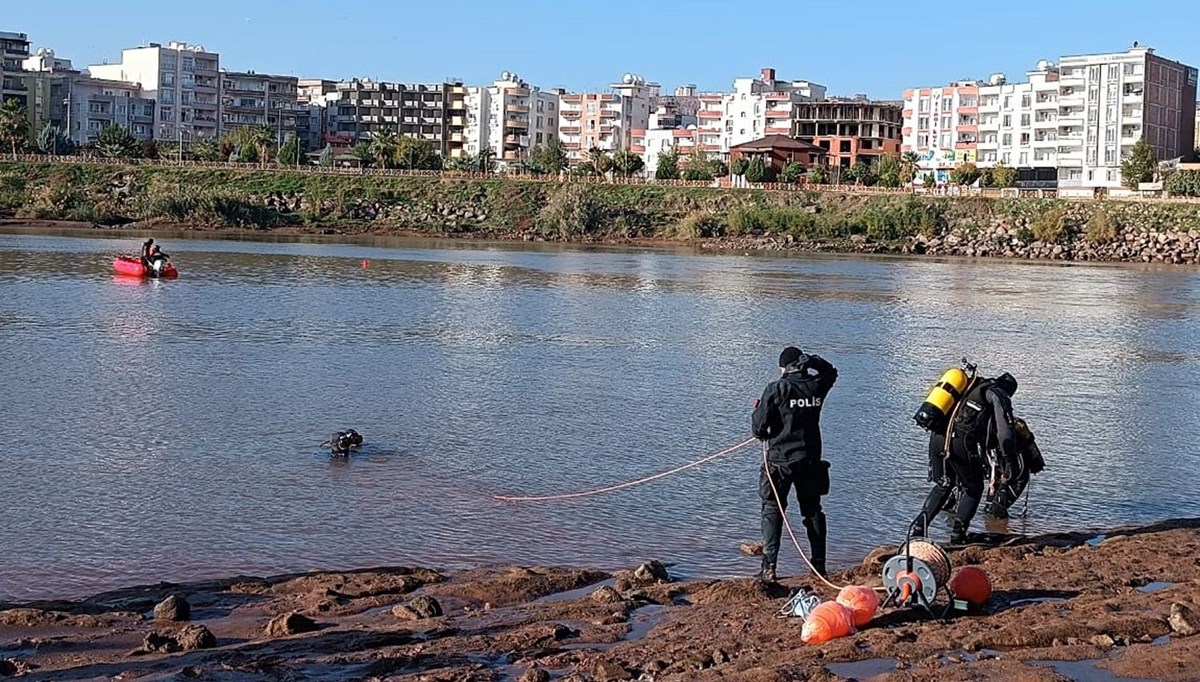 Dicle Nehri’ne atlayan kız kardeşlerden Zelin’i arama çalışmaları sürüyor