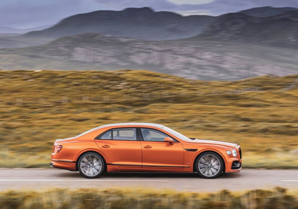 Bentley'den yeni Flying Spur Speed - 2