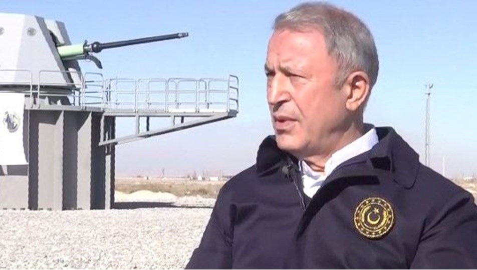 Bakan Akar: İki gece aynı yerde yatamıyorlar