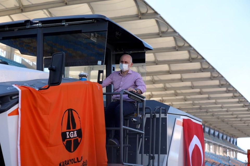 Bakan Karaismailoğlu: İstanbul'da gerçekleşecek Formula 1'in yapılacağı asfaltı yenileyeceğiz - 2
