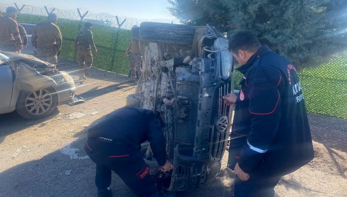 Hatay’da iki otomobil çarpıştı: 2 yaralı Hatay’da iki otomobil çarpıştı: 2 yaralı