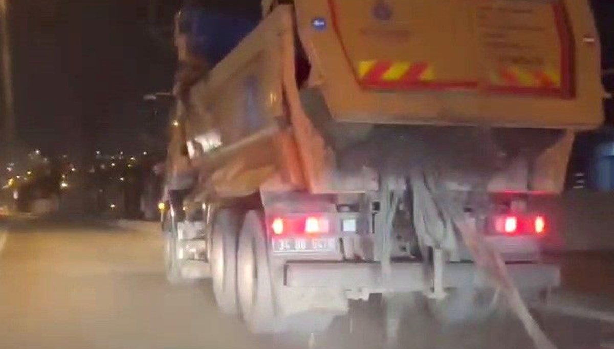 İstanbul'da hafriyat kamyonu tehlike saçtı İstanbul'da hafriyat kamyonu tehlike saçtı